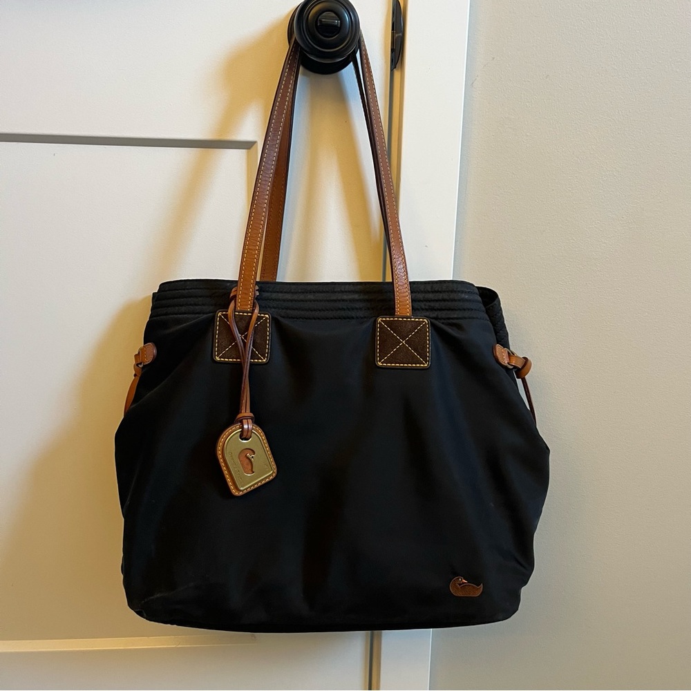 Dooney & Bourke nylon shoulder bag tote